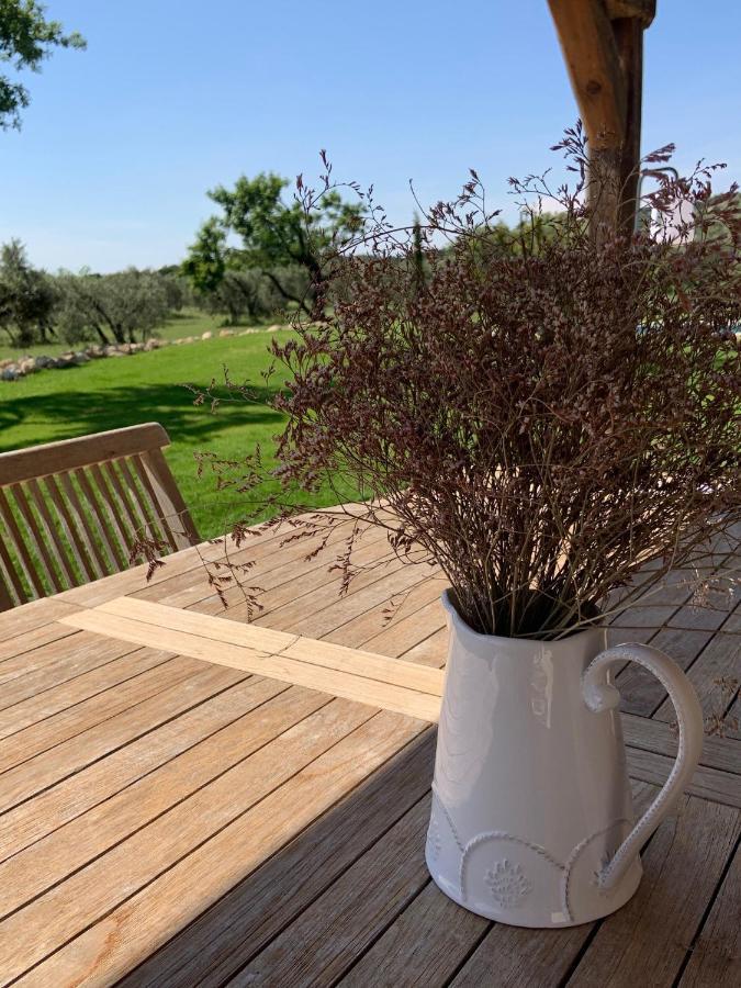 La Bergerie De Cigalon Bed & Breakfast Mouries Exterior photo
