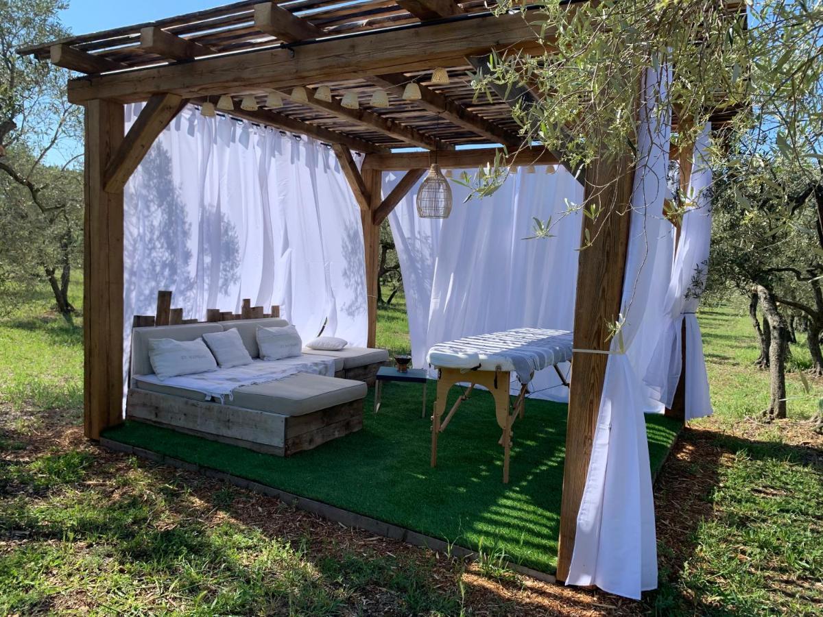 La Bergerie De Cigalon Bed & Breakfast Mouries Room photo
